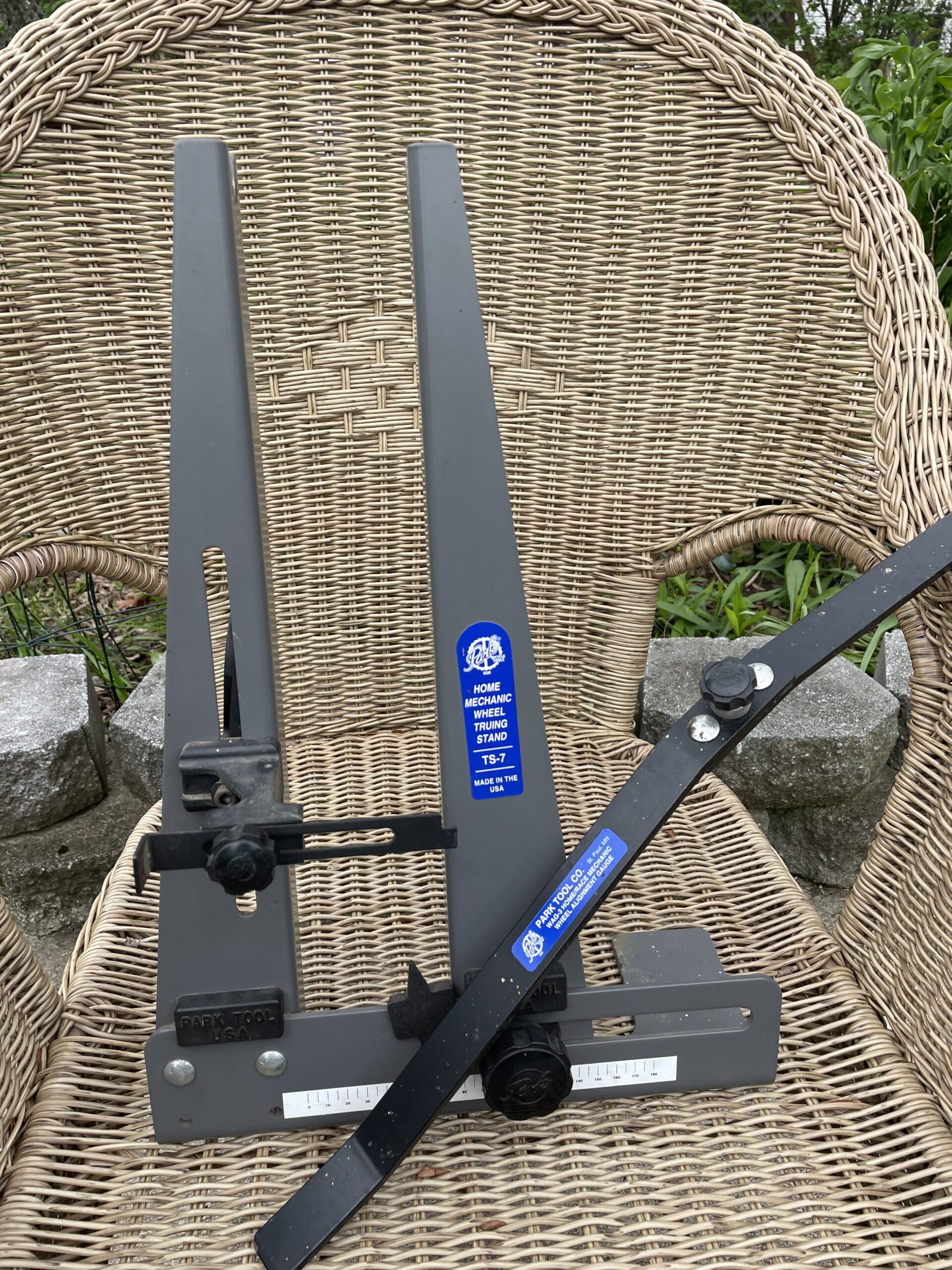 Truing Stand